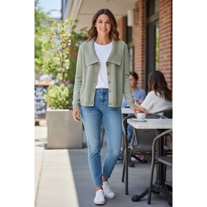 WOMEN'S St. John Sport Wool Blend Knit Sage Green Sweater Size S Long Slv